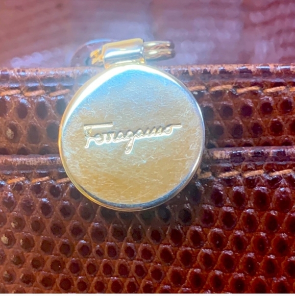 SALVATORE FERRAGAMO  AUTHENTIC LIZARD BIFOLD LEATHER WALL W/CROSSBODY CHAIN - Picture 15 of 15